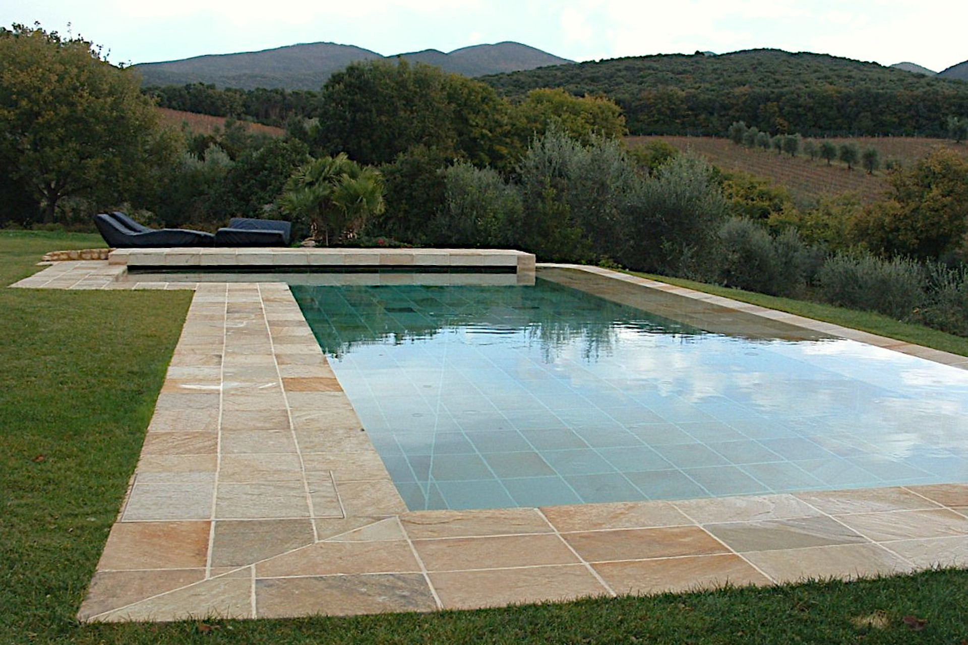 Projects Piscine with SAND GOLD stone